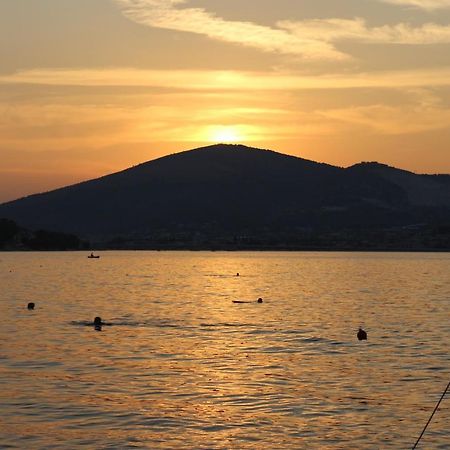 Spacious Room Near Beach W Private Bathroom Trogir Exterior foto